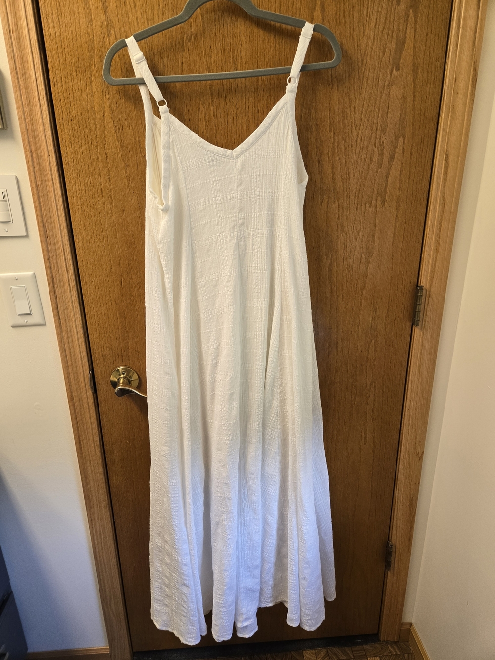 torrid White Cotton Textured Trapeze Dress - Picture 2 of 5